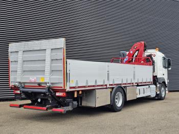 Volvo FM 330 4x2 / EFFER 12.5 t/m CRANE / KRAN